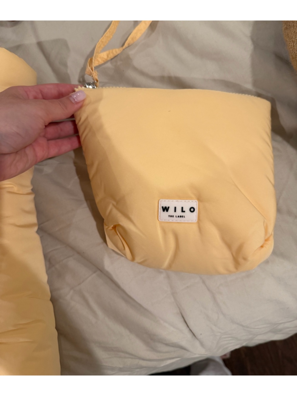 Wilo the Label Tote Bag (Yellow) - Picture 6 of 8